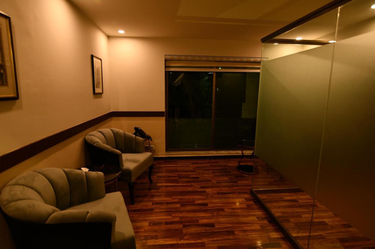 Royal Regency Hotel Islamabad Exterior photo